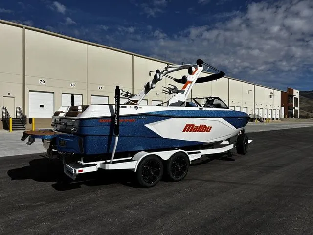 Slide: The Image of Malibu Wakesetter 23 LSV 2026 - 5