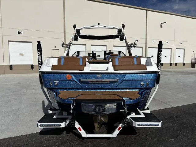Slide: The Image of Malibu Wakesetter 23 LSV 2026 - 8