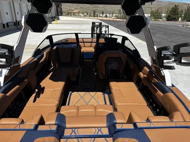 Slide: The Image of Malibu M230 2026 - 10