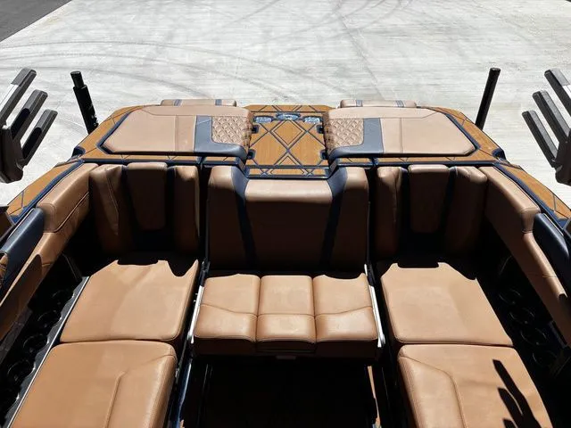 Slide: The Image of Malibu M230 2026 - 15