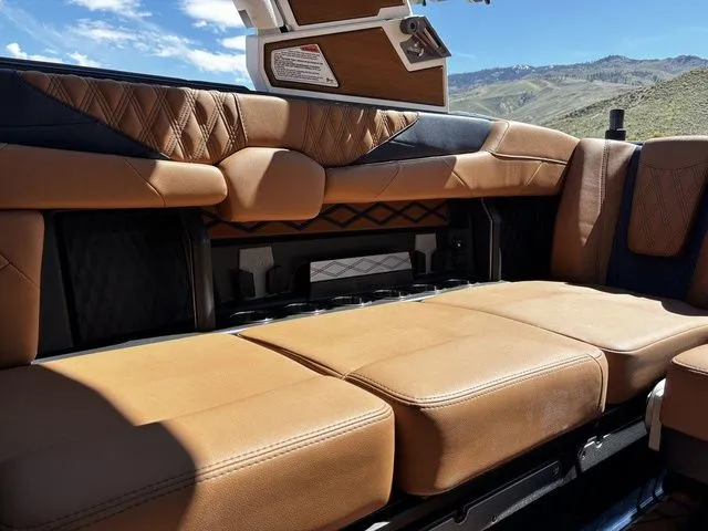 Slide: The Image of Malibu M230 2026 - 17