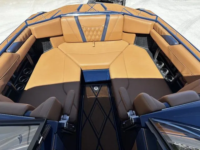 Slide: The Image of Malibu M230 2026 - 19