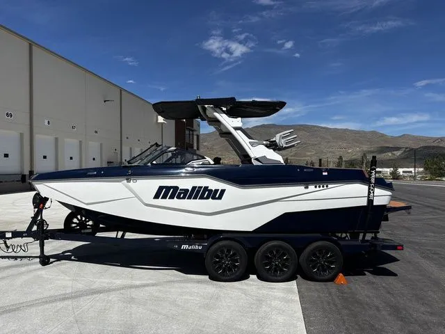 Slide: The Image of Malibu M230 2026 - 2