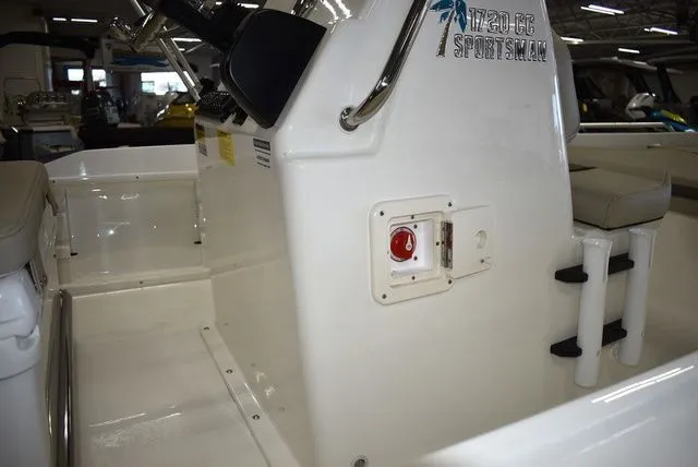 Slide: The Image of Key West 1720 Center Console 2026 - 18