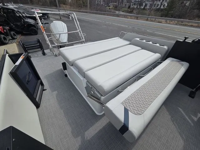 Slide: The Image of Crest Caribbean 230 Tri-Toon - Extended Rear Deck w/200h 2026 - 14