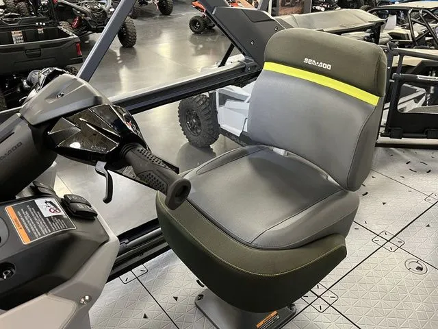 Slide: The Image of Sea-Doo Switch Fish™ 21 - 300 Hp Painted 2026 - 11