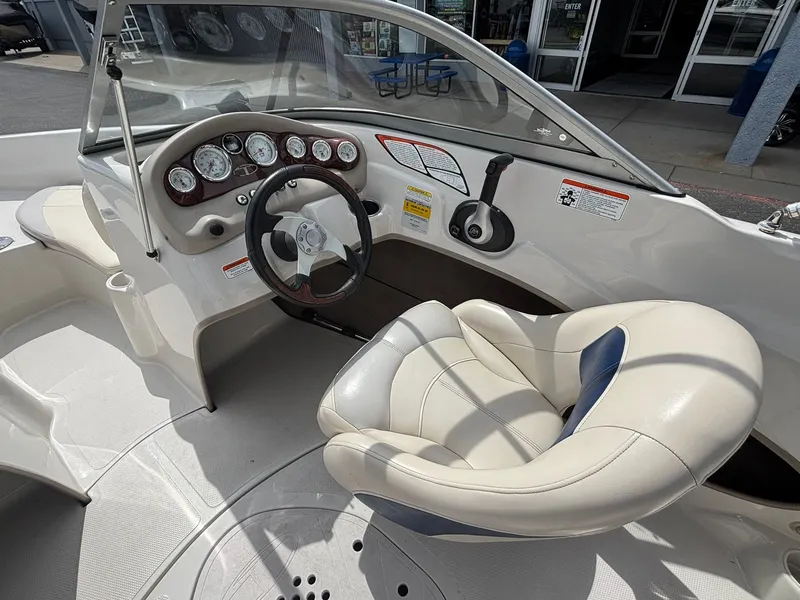 Slide: The Image of Tahoe Q5i 2012 - 22