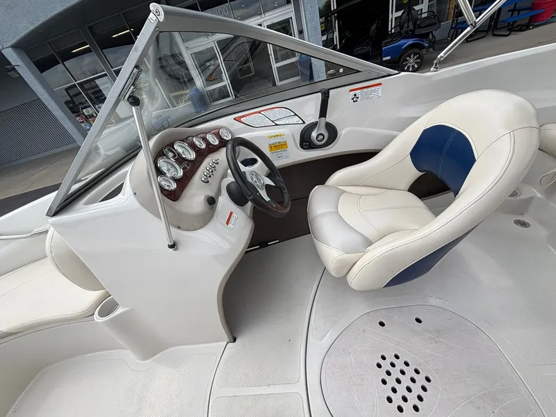 Slide: The Image of Tahoe Q5i 2012 - 25