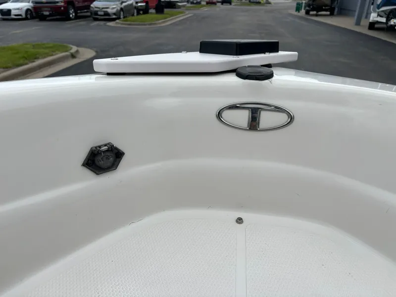 Slide: The Image of Tahoe Q5i 2012 - 32