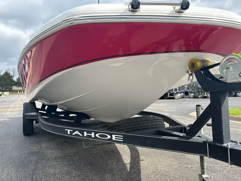 Slide: The Image of Tracker 2150 Tahoe 2017 - 10