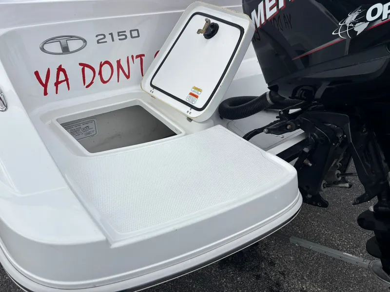 Slide: The Image of Tracker 2150 Tahoe 2017 - 13