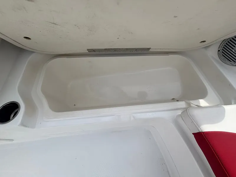 Slide: The Image of Tracker 2150 Tahoe 2017 - 20