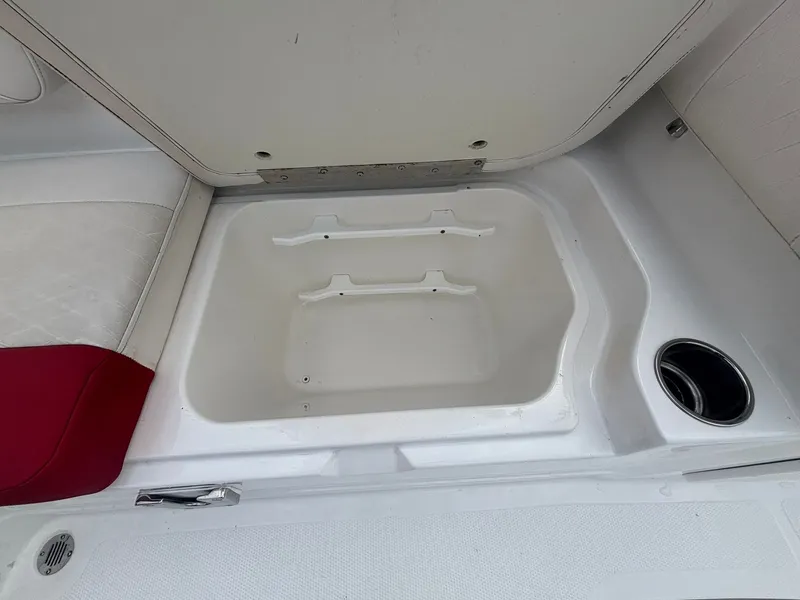 Slide: The Image of Tracker 2150 Tahoe 2017 - 24