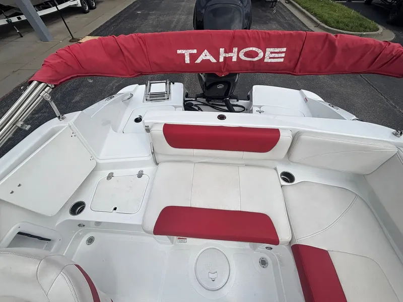 Slide: The Image of Tracker 2150 Tahoe 2017 - 27