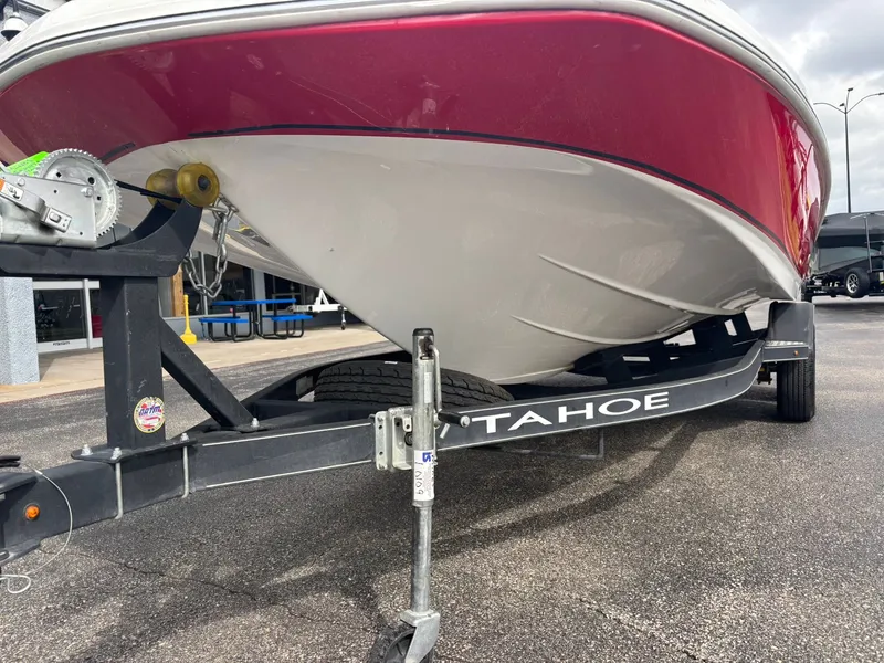 Slide: The Image of Tracker 2150 Tahoe 2017 - 9