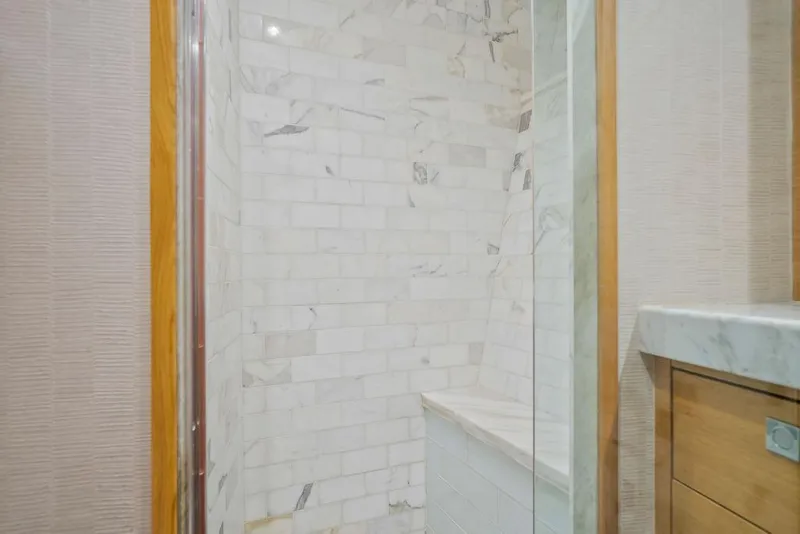 Slide: The Image of Hatteras GT63 2014 - 51