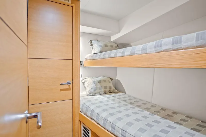 Slide: The Image of Hatteras GT63 2014 - 53