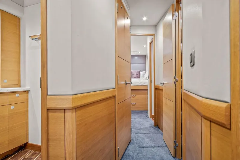 Slide: The Image of Hatteras GT63 2014 - 57