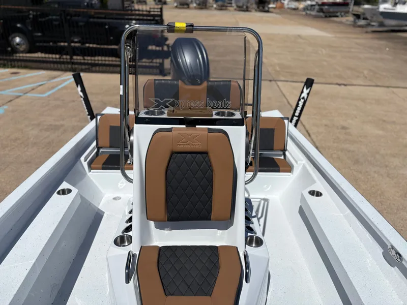 Slide: The Image of Xpress H22B HYPER-LIFT BAY 2026 - 7