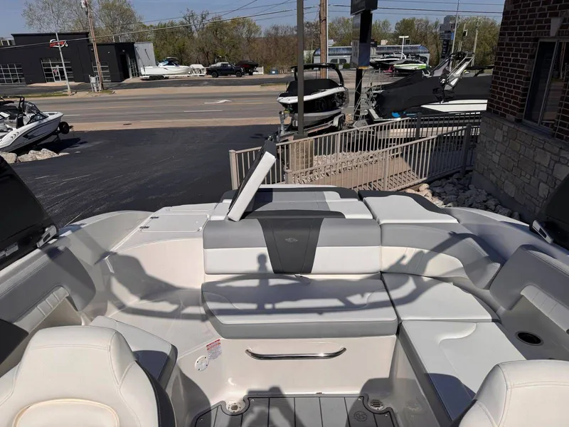Slide: The Image of Chaparral 23 SSi 2026 - 8