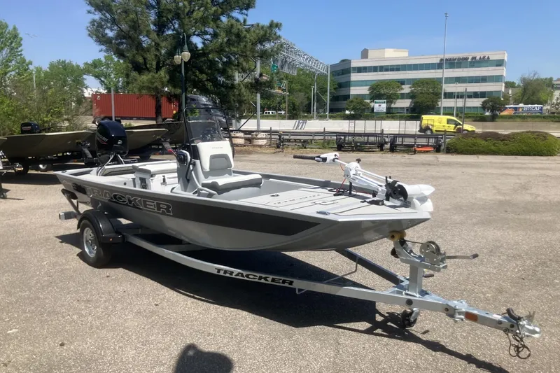 Slide: The Image of 2026 Tracker Bass Tracker Classic CC boat on trailer in outdoor setting. - 8
