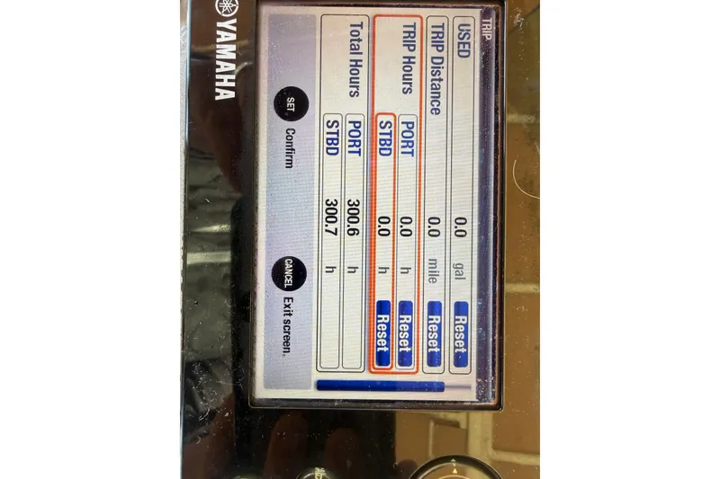 Slide: The Image of Yamaha display showing trip data for 2015 Chris-Craft 291 Catalina boat. - 4