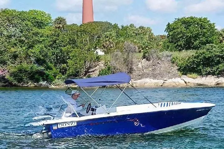 The Image of Donzi 22 Classic 1968 - undefined