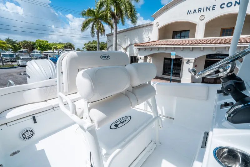 Slide: The Image of Interior of Sea Hunt Ultra 235 SE boat, model year 2026. - 15