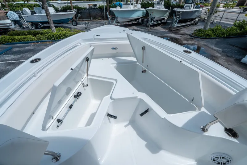 Slide: The Image of Interior view of Sea Hunt Ultra 235 SE boat, model 2026. - 19