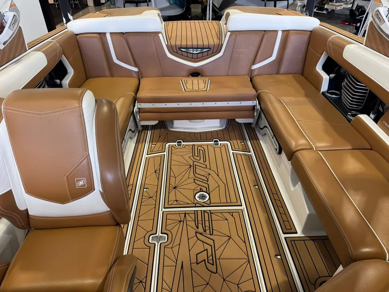 Slide: The Image of Nautique Super Air Nautique G23 2016 - 22