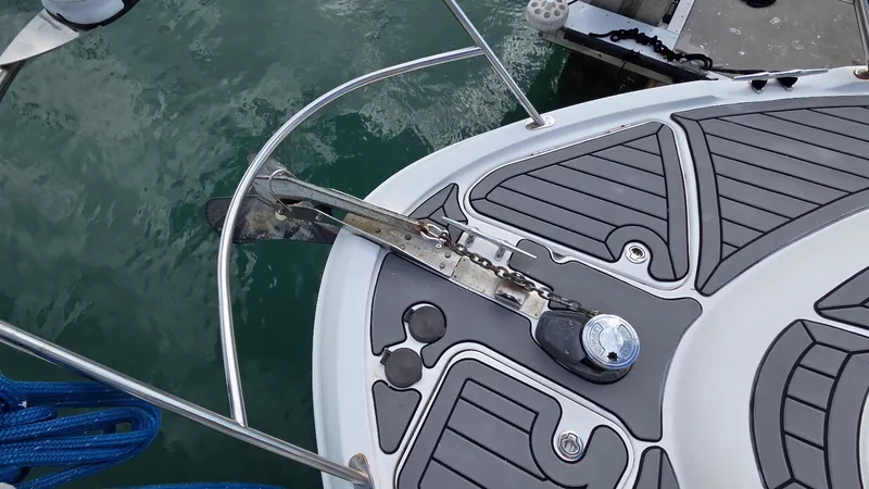 Slide: The Image of Anchor windlass on a 2004 Meridian 459 Motoryacht deck. - 30