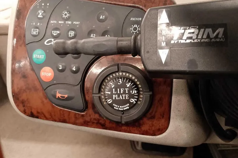 Slide: The Image of Control panel of a 2003 Ranger 521DVX Comanche boat with lift plate and Pro Trim. - 31