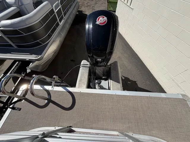 Slide: The Image of Sun Tracker Party Barge 22 2023 - 12