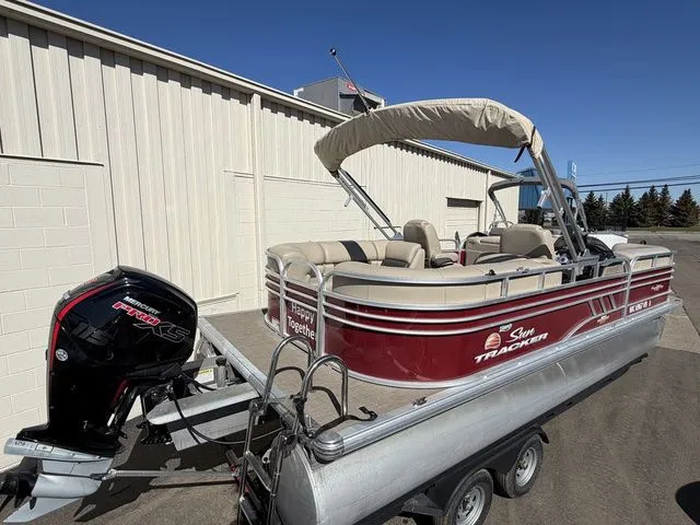 Slide: The Image of Sun Tracker Party Barge 22 2023 - 14