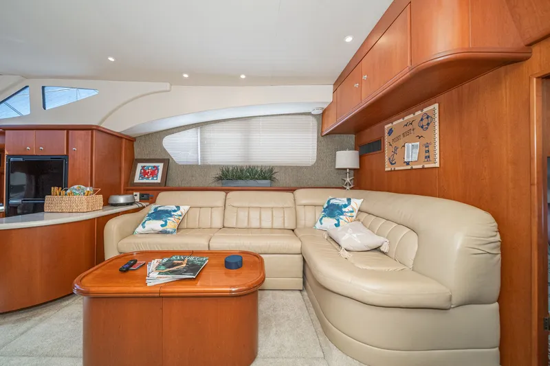 Slide: The Image of Interior of a 2004 Silverton 39 MY Diesel yacht. - 29