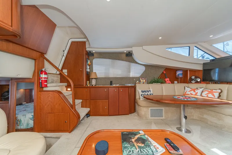 Slide: The Image of Interior of a 2004 Silverton 39 MY Diesel yacht, luxurious and cozy design. - 30
