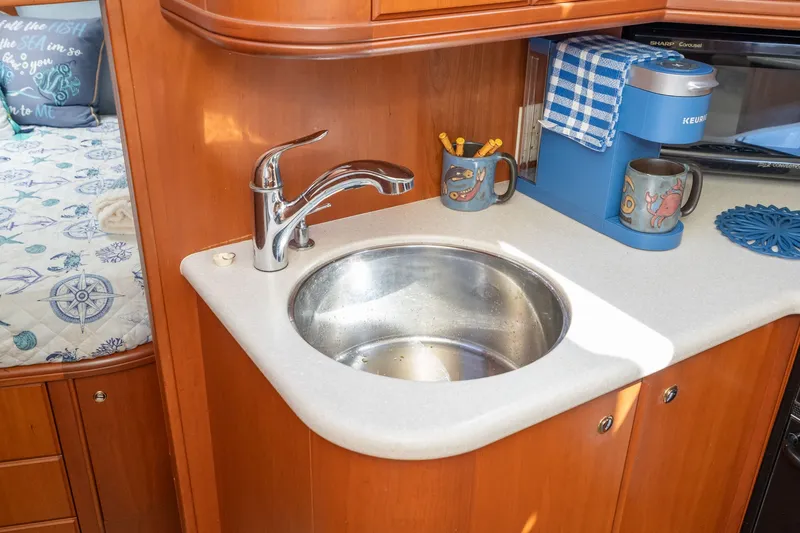 Slide: The Image of Galley area of the 2004 Silverton 39 MY Diesel yacht. - 34