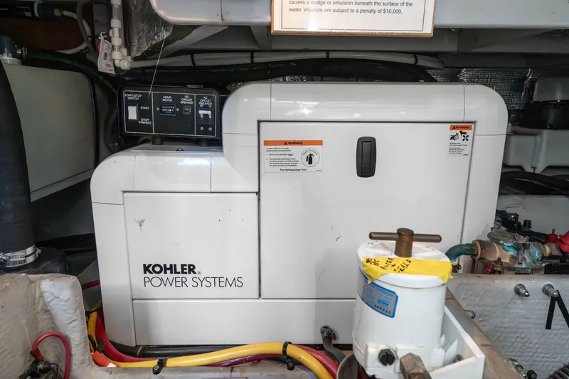 Slide: The Image of Silverton 39 MY Diesel 2004 - 52