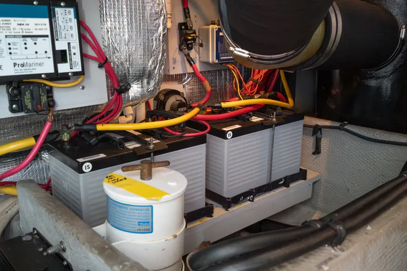 Slide: The Image of Silverton 39 MY Diesel 2004 - 53