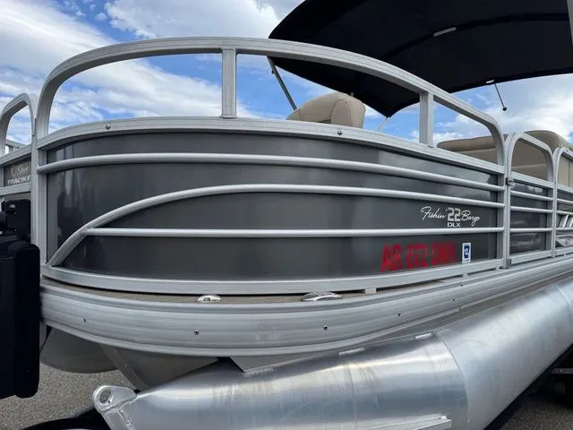 Slide: The Image of Sun Tracker Fishin' Barge 22 XP3 2022 - 25