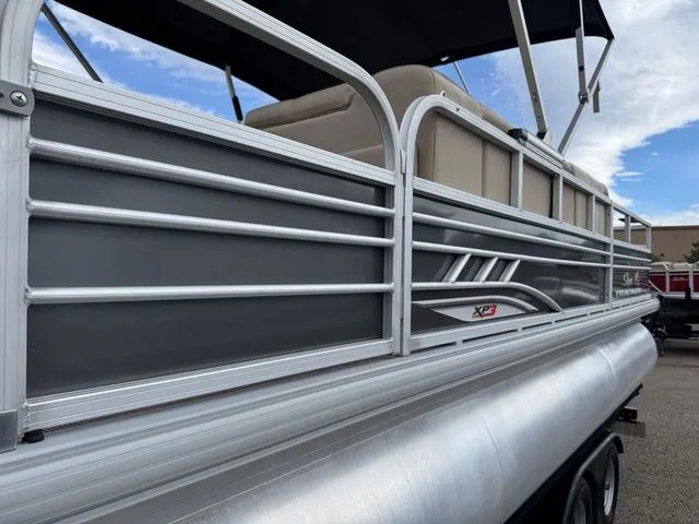 Slide: The Image of Sun Tracker Fishin' Barge 22 XP3 2022 - 26