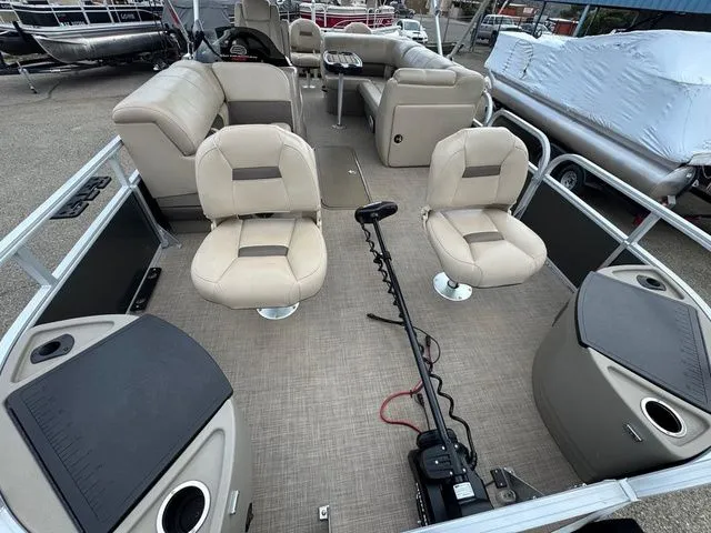 Slide: The Image of Sun Tracker Fishin' Barge 22 XP3 2022 - 34