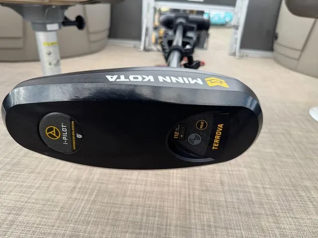 Slide: The Image of Sun Tracker Fishin' Barge 22 XP3 2022 - 38