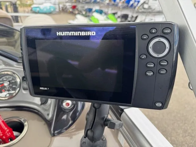 Slide: The Image of Sun Tracker Fishin' Barge 22 XP3 2022 - 41