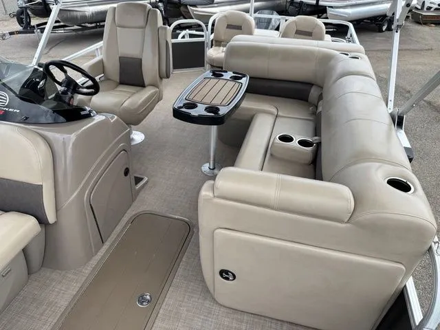 Slide: The Image of Sun Tracker Fishin' Barge 22 XP3 2022 - 46