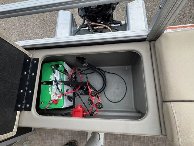 Slide: The Image of Sun Tracker Fishin' Barge 22 XP3 2022 - 51