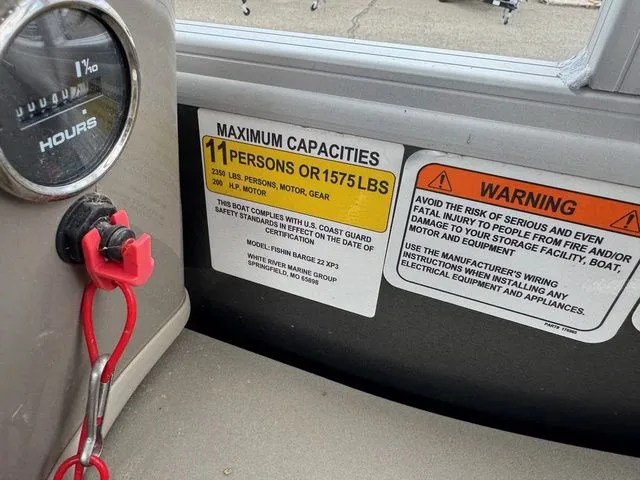 Slide: The Image of Sun Tracker Fishin' Barge 22 XP3 2022 - 54