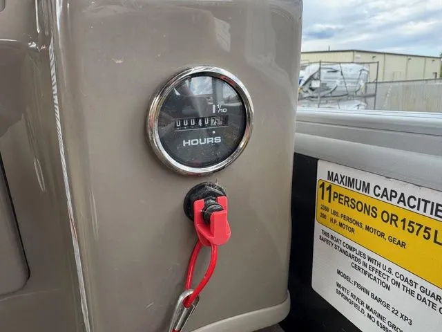 Slide: The Image of Sun Tracker Fishin' Barge 22 XP3 2022 - 55