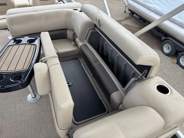 Slide: The Image of Sun Tracker Fishin' Barge 22 XP3 2022 - 58