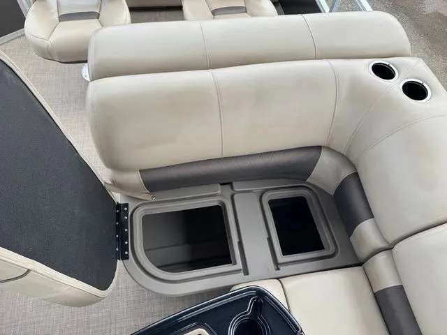 Slide: The Image of Sun Tracker Fishin' Barge 22 XP3 2022 - 59